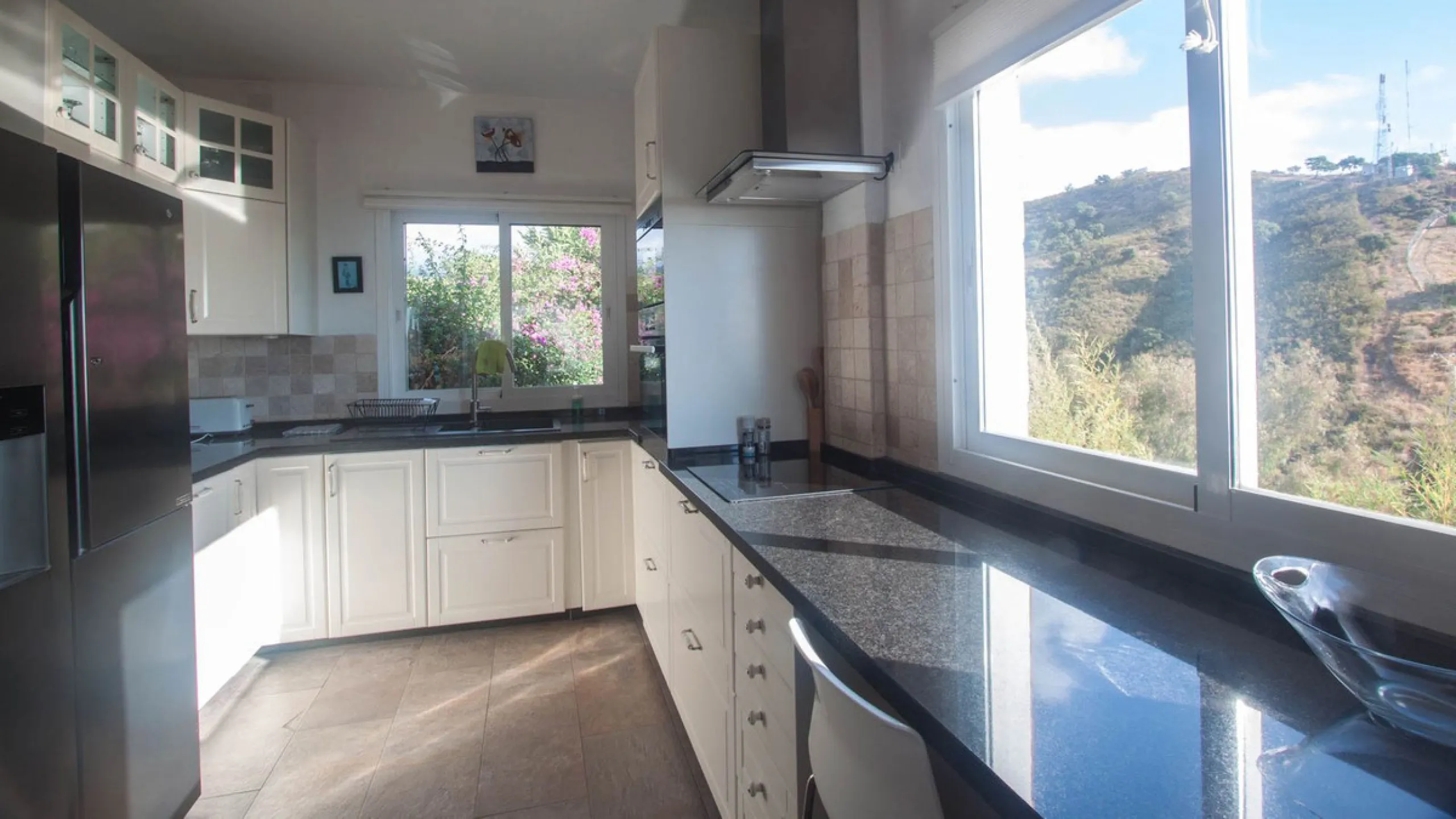 Charming Country Estate with Sea Views for Sale in Los Reales, Estepona – Costa del Sol