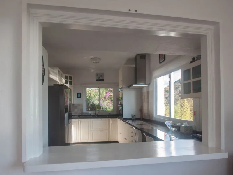 Charming Country Estate with Sea Views for Sale in Los Reales, Estepona – Costa del Sol