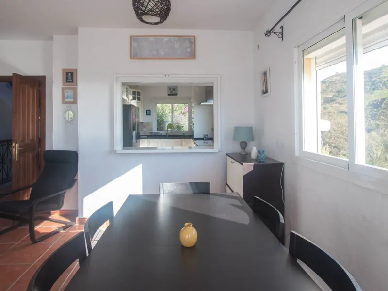 Charming Country Estate with Sea Views for Sale in Los Reales, Estepona – Costa del Sol