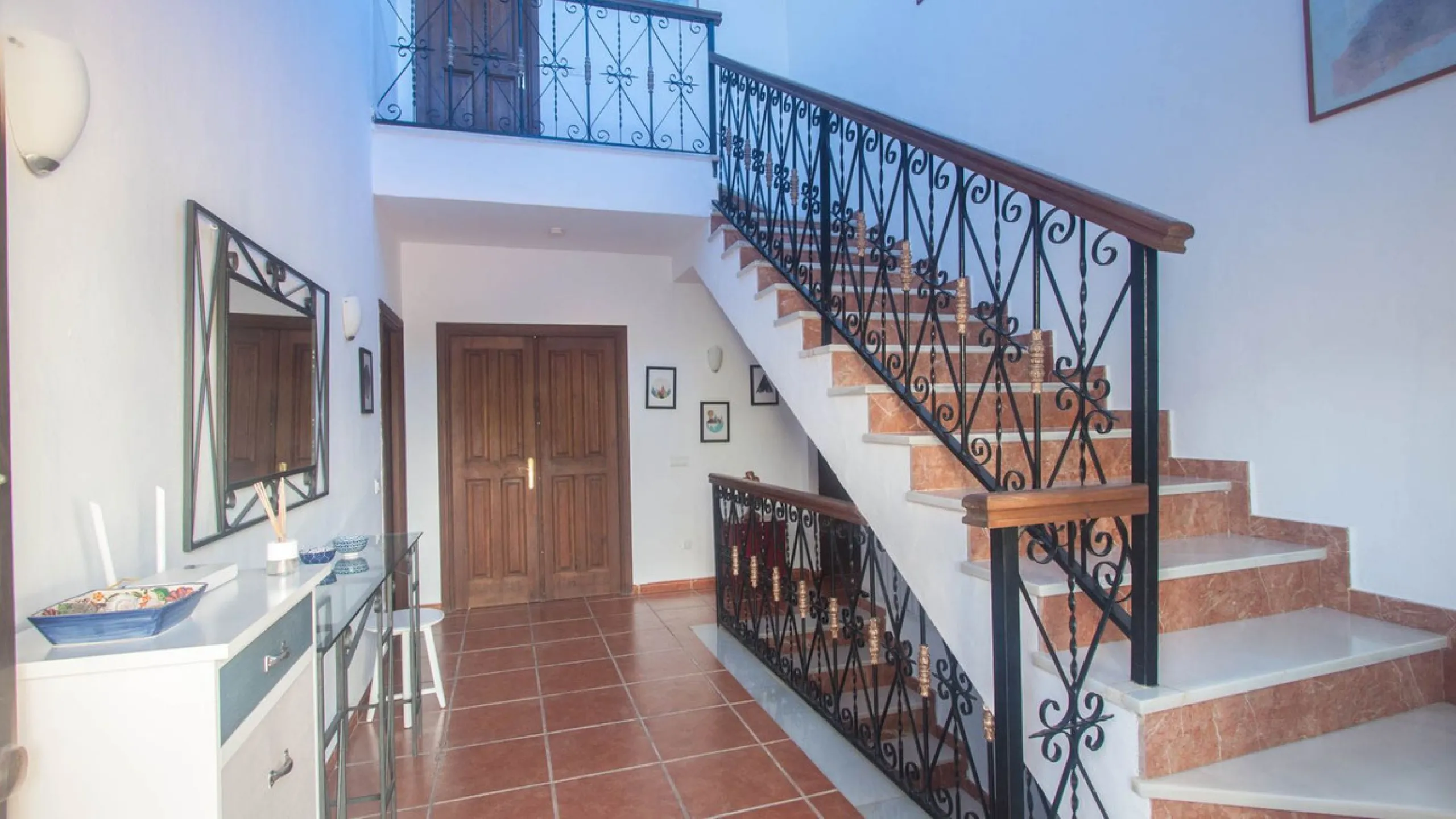 Charming Country Estate with Sea Views for Sale in Los Reales, Estepona – Costa del Sol