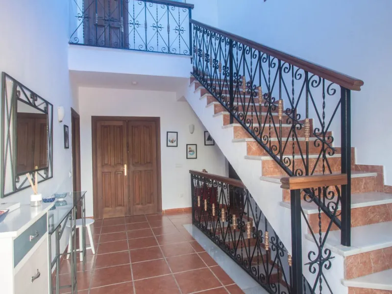 Charming Country Estate with Sea Views for Sale in Los Reales, Estepona – Costa del Sol
