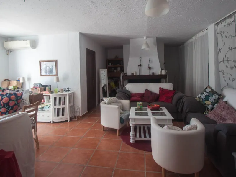 Charming Country Estate with Sea Views for Sale in Los Reales, Estepona – Costa del Sol