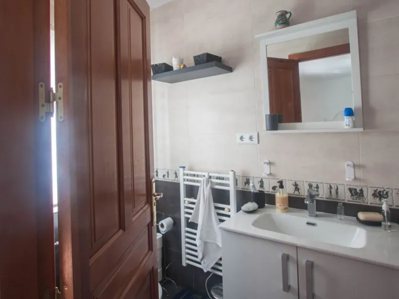 Charming Country Estate with Sea Views for Sale in Los Reales, Estepona – Costa del Sol