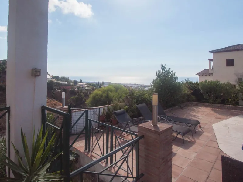 Charming Country Estate with Sea Views for Sale in Los Reales, Estepona – Costa del Sol
