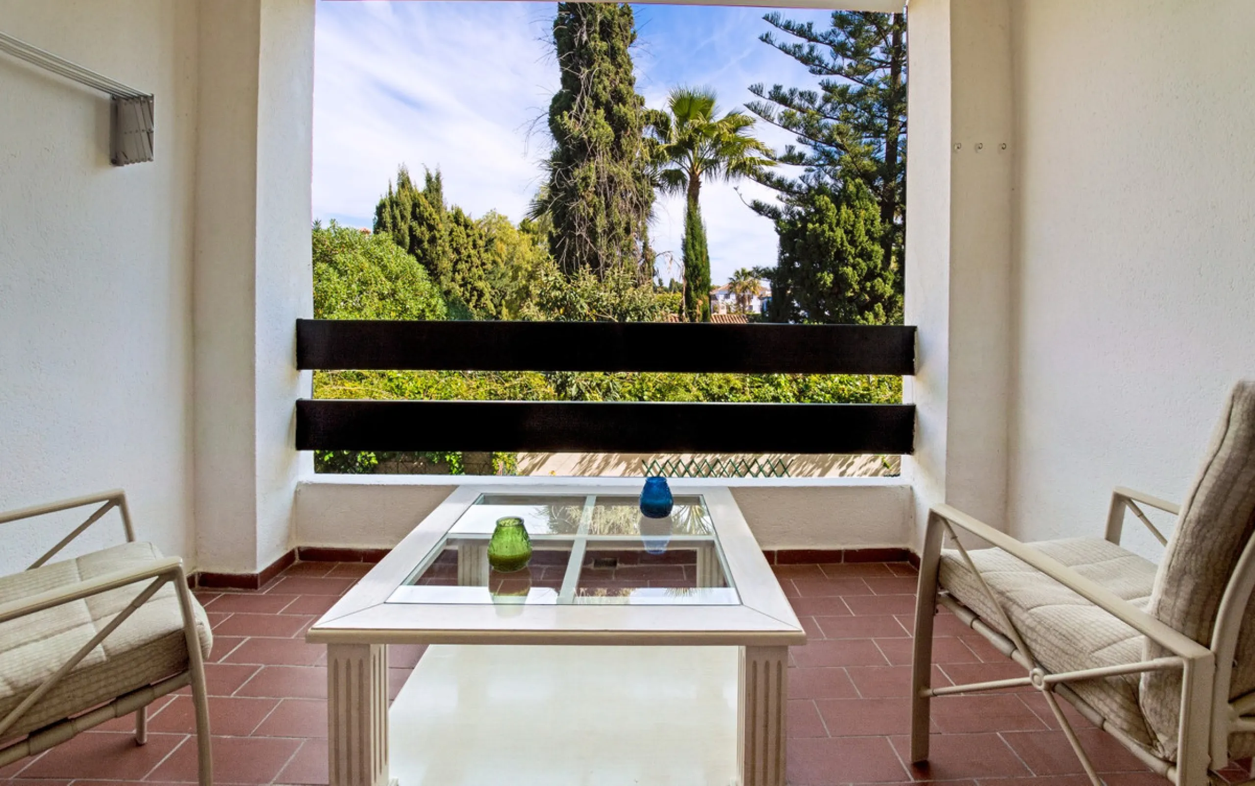 Spectacular apartment in San Pedro de Alcántara on the second line of the beach