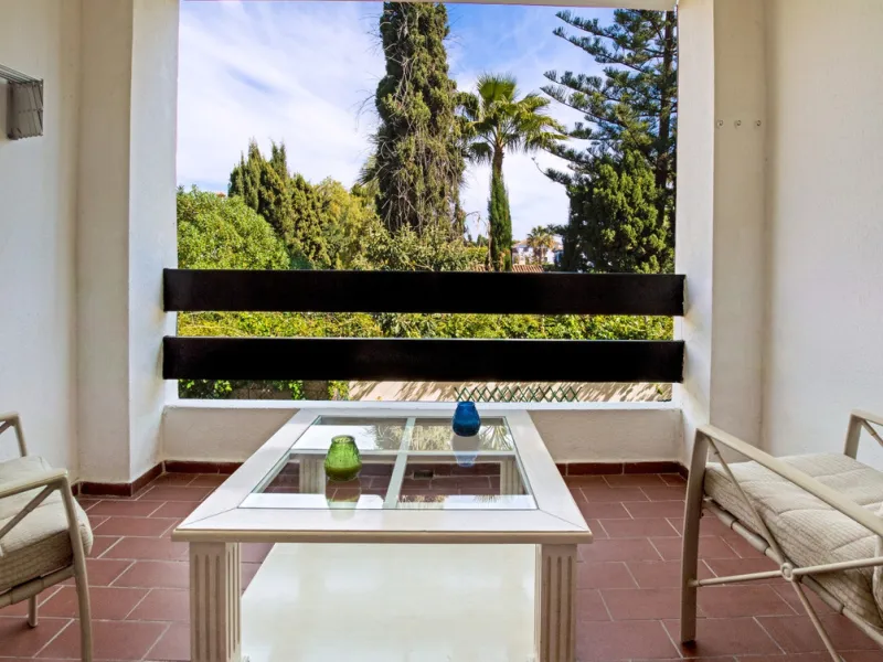 Apartment - Middle Floor Apartment в продаже в Marbella, Málaga. В доме 3 спален и 2 ванных комнат. Площадь дома 124 м²