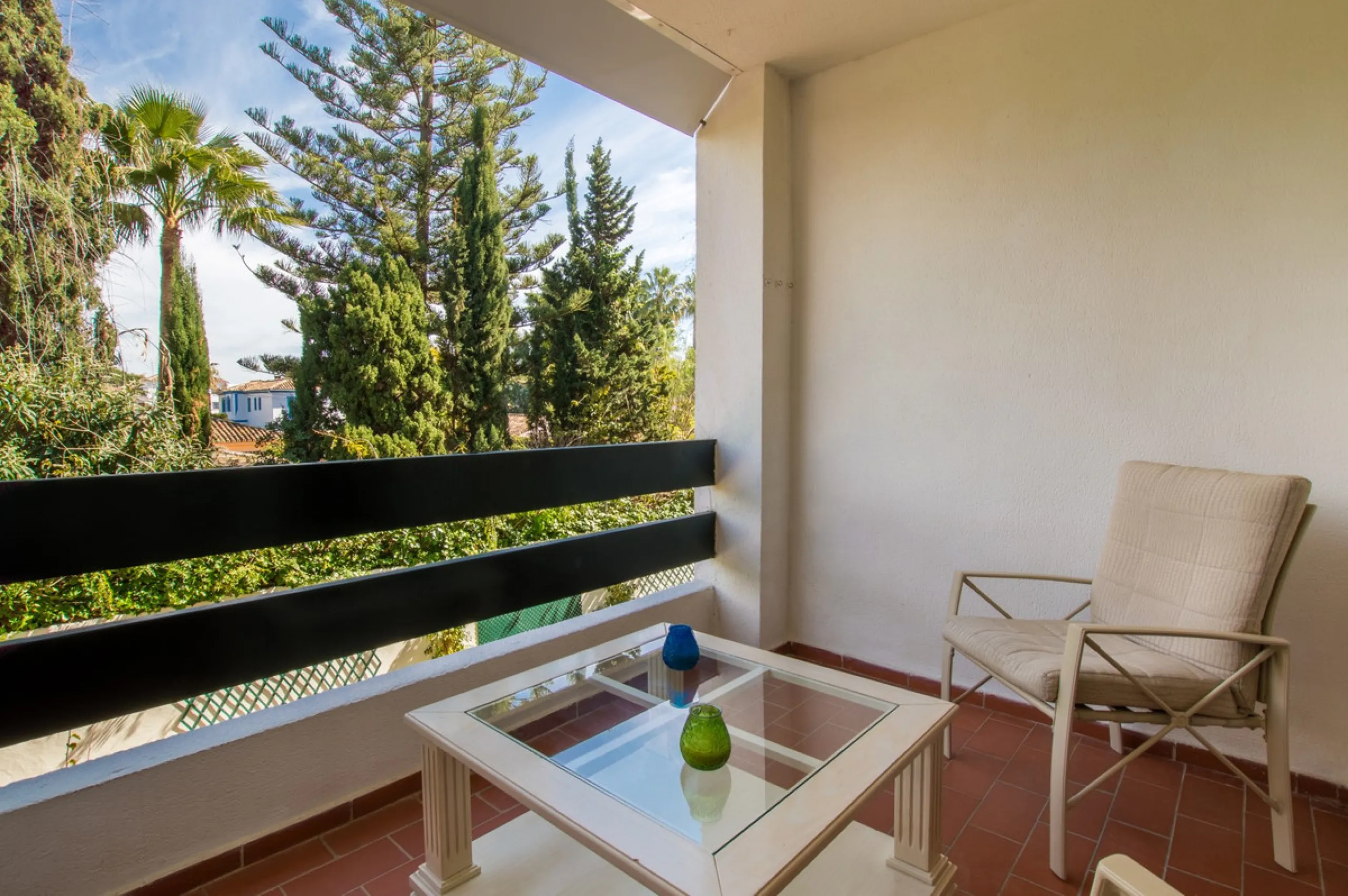 Spectacular apartment in San Pedro de Alcántara on the second line of the beach