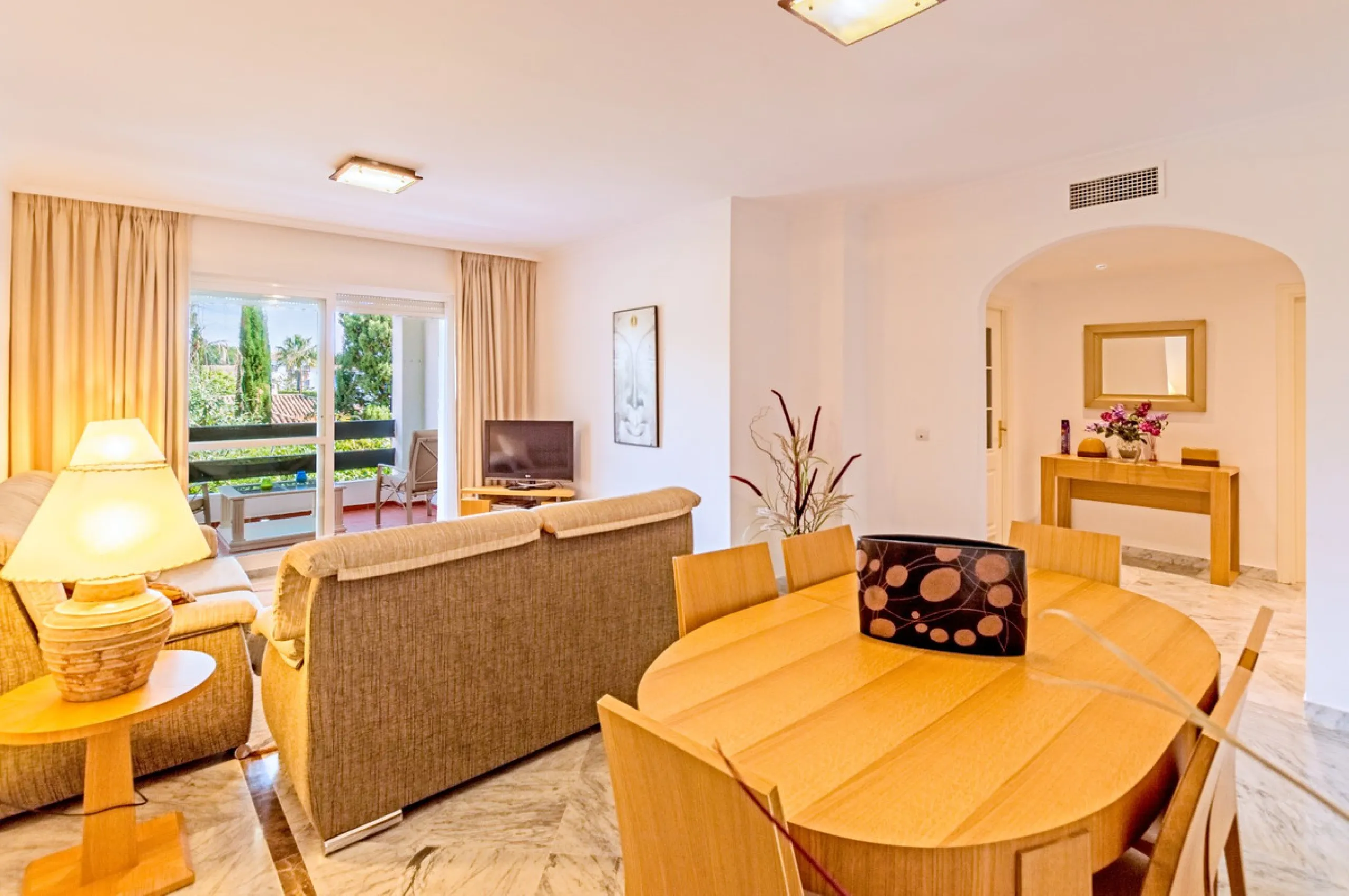 Spectacular apartment in San Pedro de Alcántara on the second line of the beach