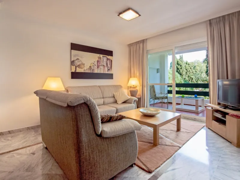 Spectacular apartment in San Pedro de Alcántara on the second line of the beach