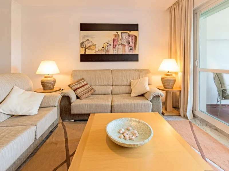Spectacular apartment in San Pedro de Alcántara on the second line of the beach