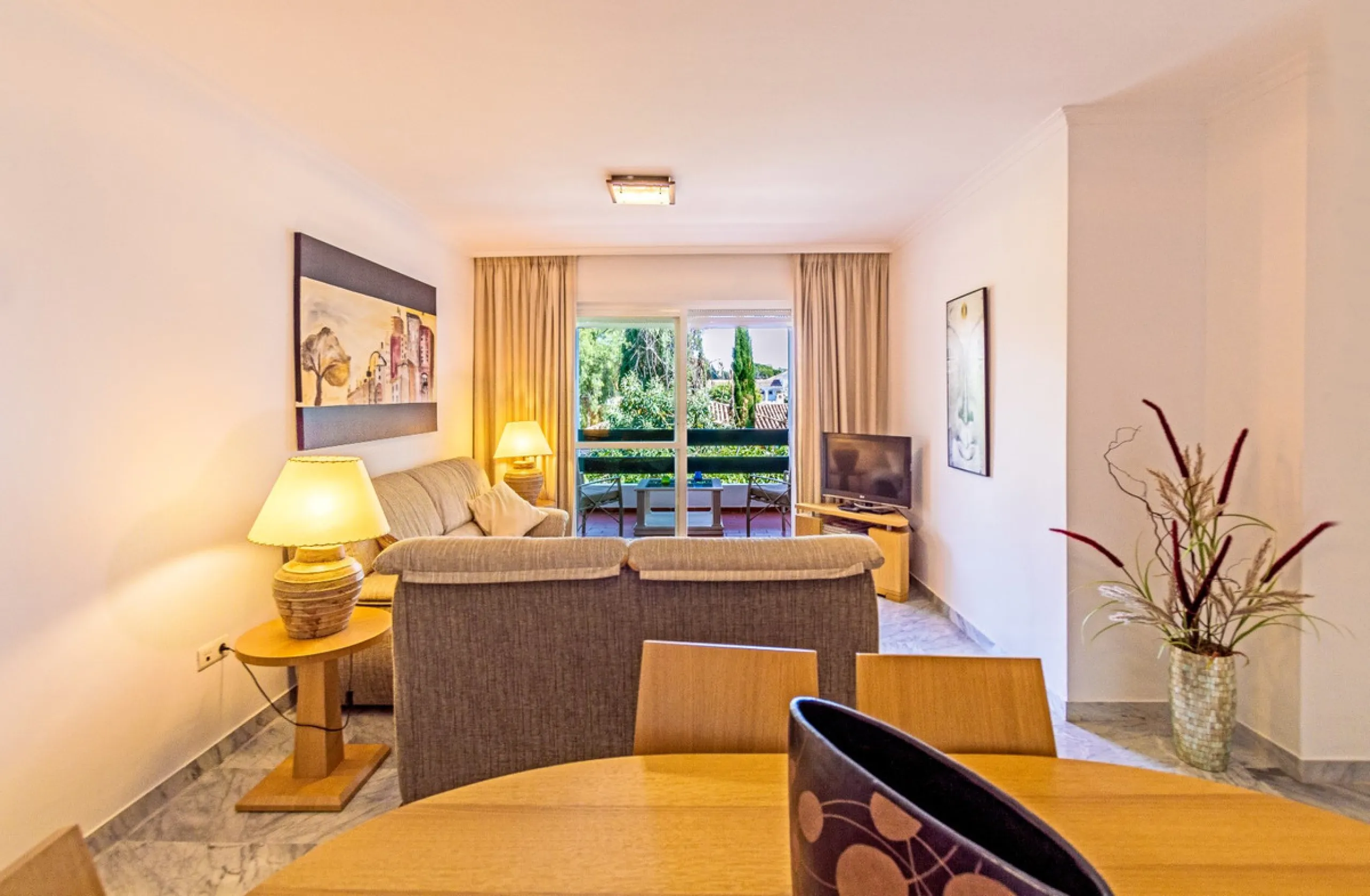Spectacular apartment in San Pedro de Alcántara on the second line of the beach