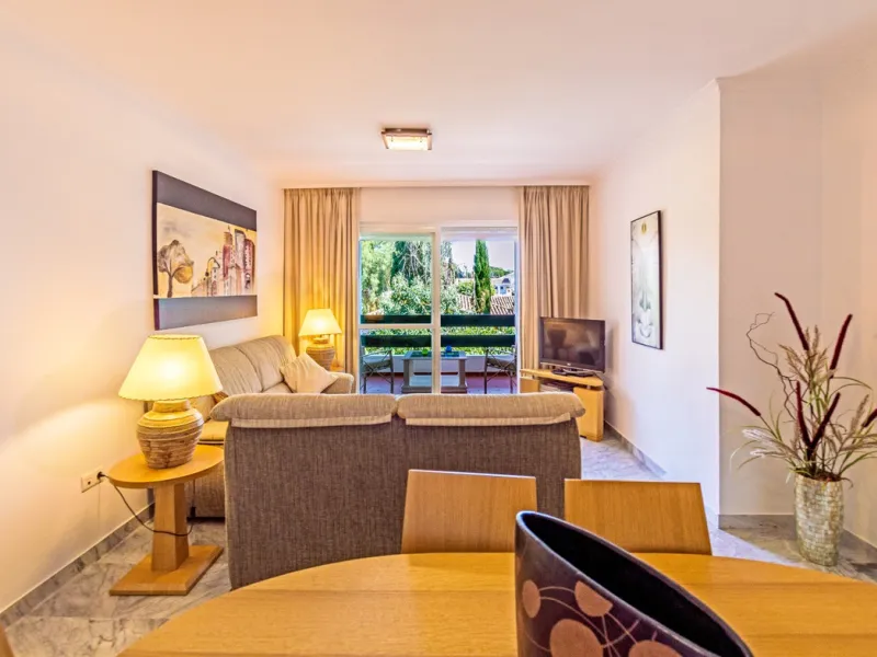 Spectacular apartment in San Pedro de Alcántara on the second line of the beach