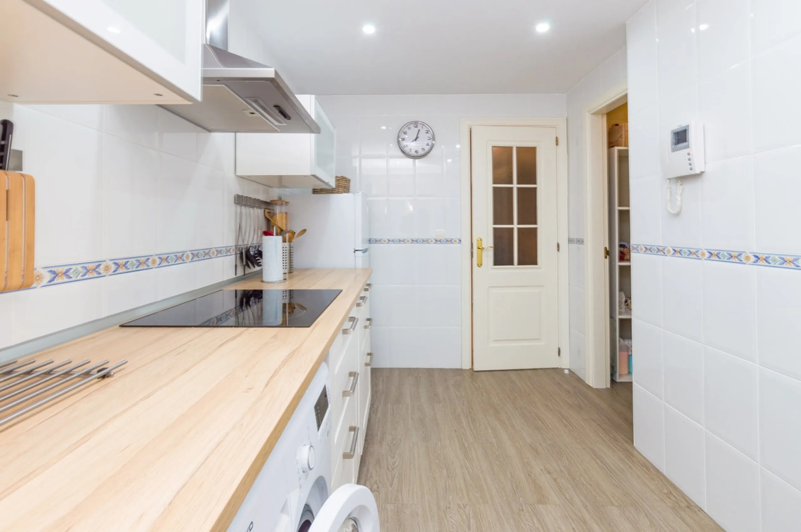 Spectacular apartment in San Pedro de Alcántara on the second line of the beach