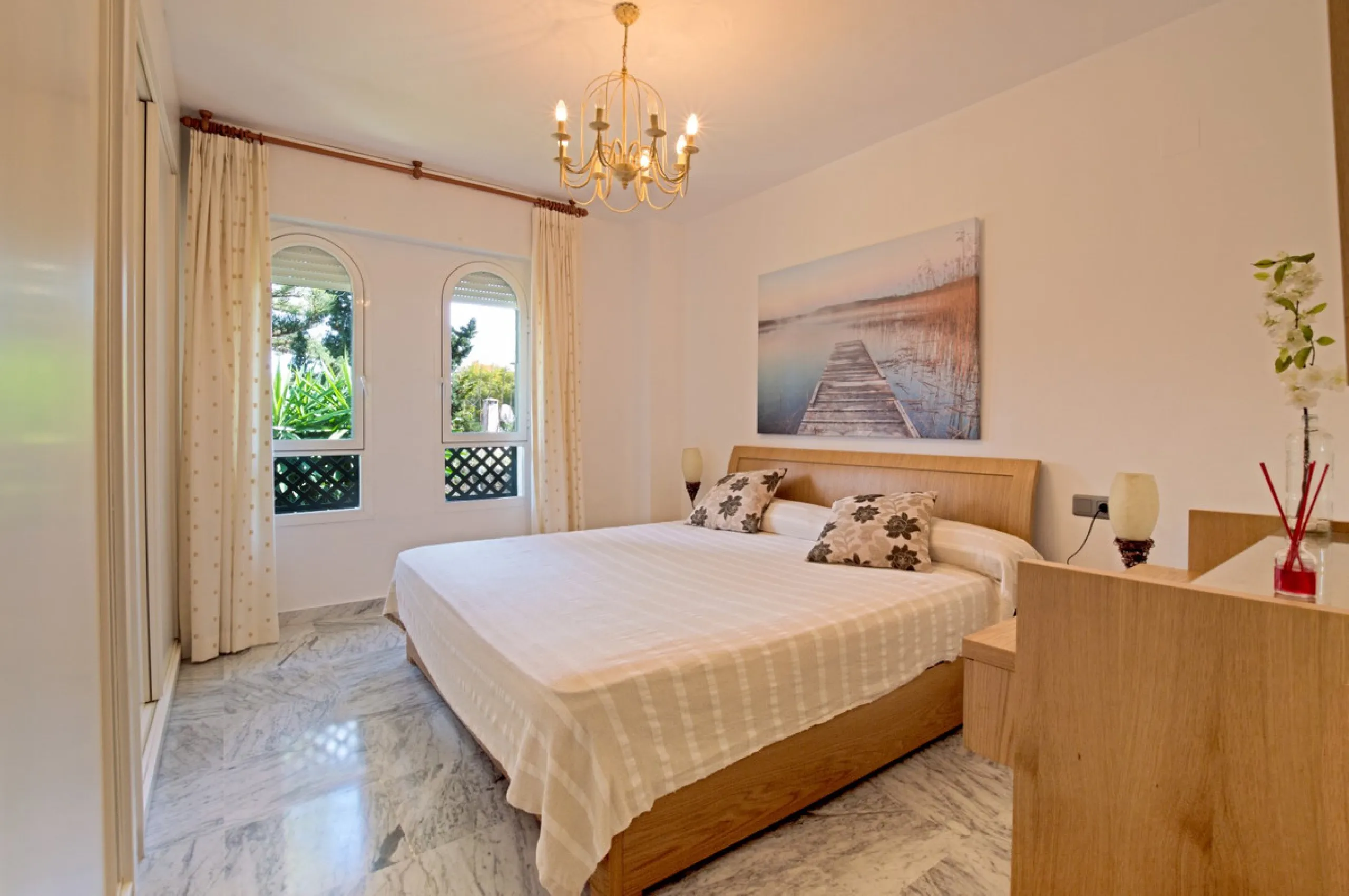 Spectacular apartment in San Pedro de Alcántara on the second line of the beach