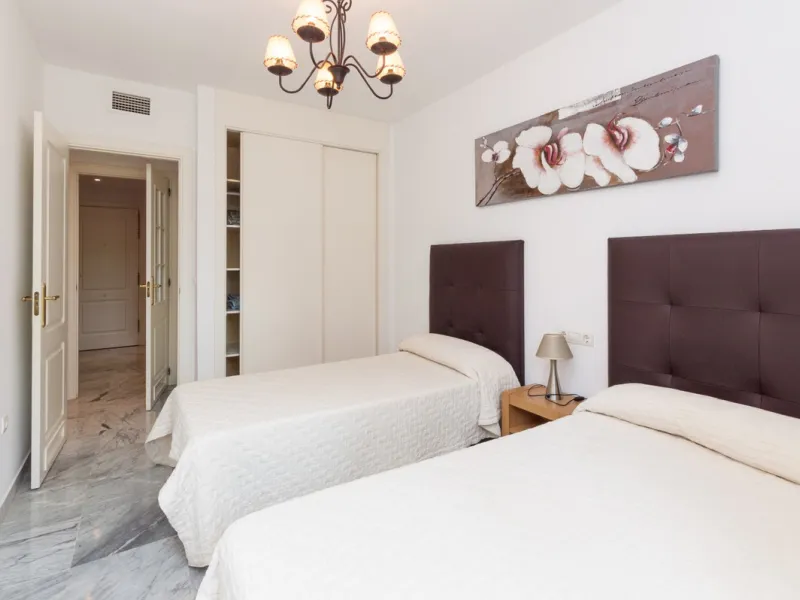 Spectacular apartment in San Pedro de Alcántara on the second line of the beach