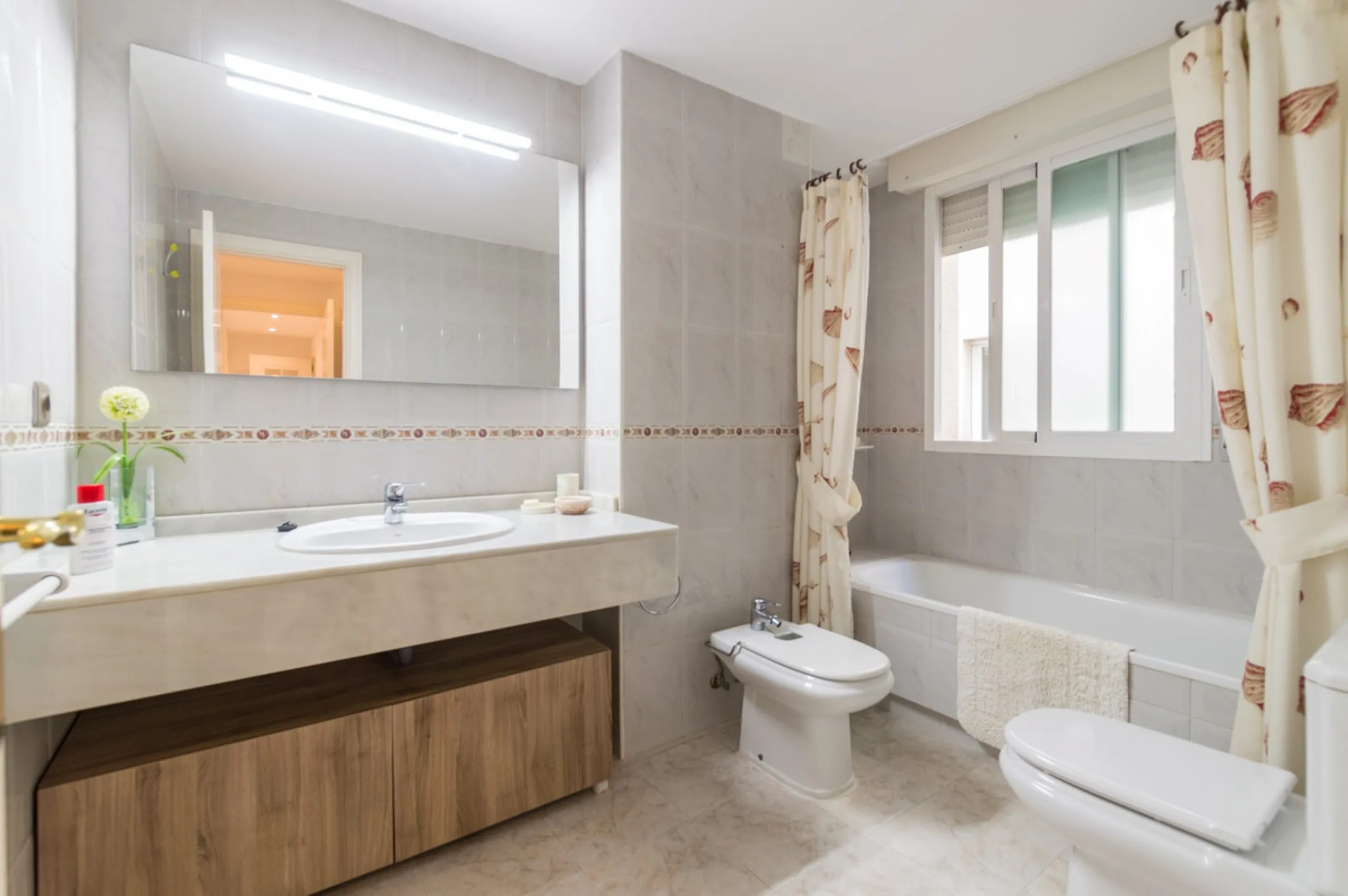 Spectacular apartment in San Pedro de Alcántara on the second line of the beach