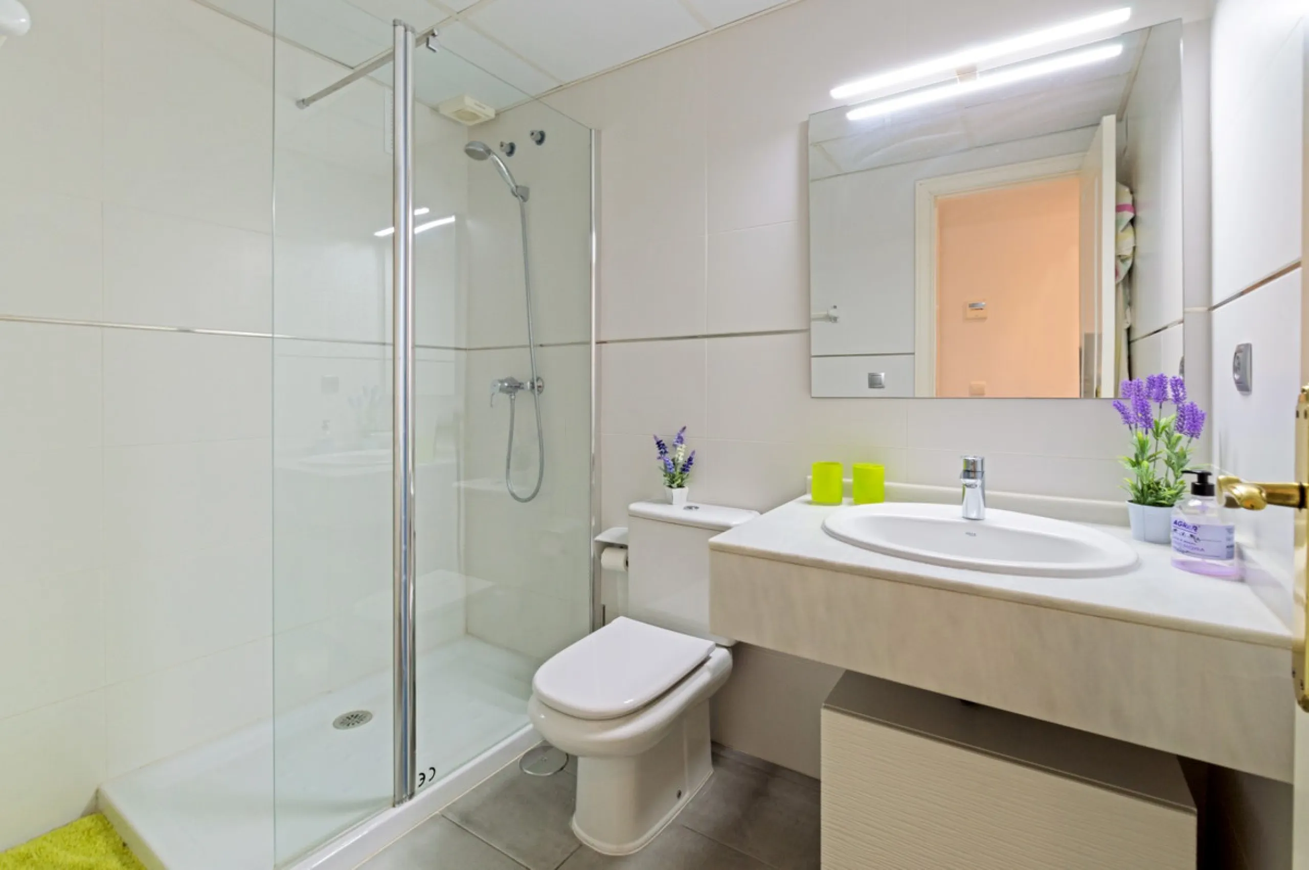 Spectacular apartment in San Pedro de Alcántara on the second line of the beach