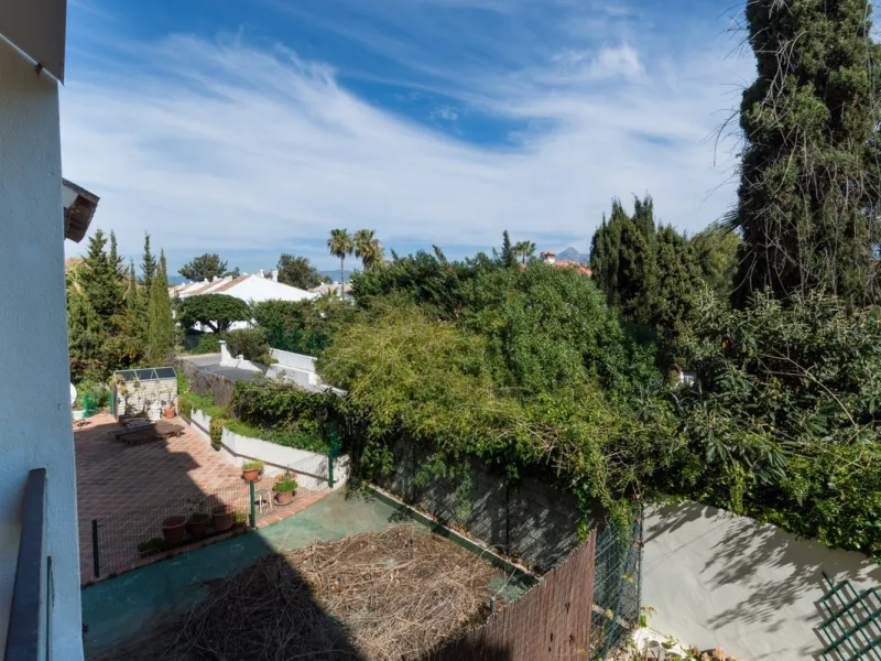Spectacular apartment in San Pedro de Alcántara on the second line of the beach