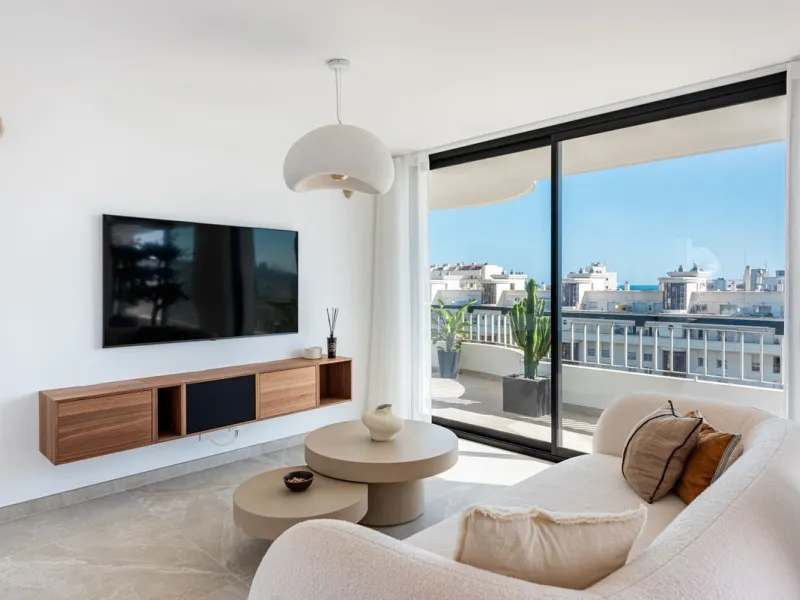 Apartment - Penthouse в продаже в Marbella, Málaga. В доме 3 спален и 2 ванных комнат. Площадь дома 120 м²