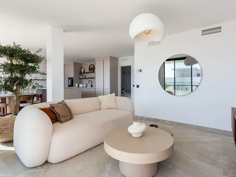 Apartment - Penthouse в продаже в Marbella, Málaga. В доме 3 спален и 2 ванных комнат. Площадь дома 120 м²