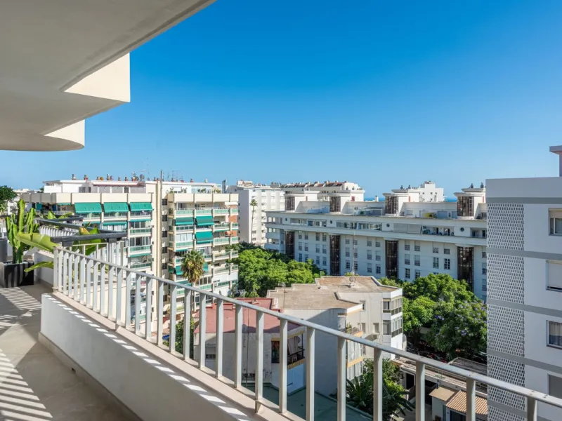 Apartment - Penthouse в продаже в Marbella, Málaga. В доме 3 спален и 2 ванных комнат. Площадь дома 120 м²