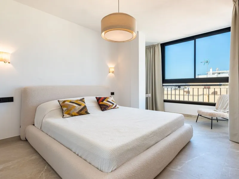 Apartment - Penthouse в продаже в Marbella, Málaga. В доме 3 спален и 2 ванных комнат. Площадь дома 120 м²
