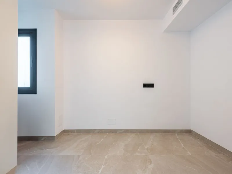 Apartment - Penthouse в продаже в Marbella, Málaga. В доме 3 спален и 2 ванных комнат. Площадь дома 120 м²