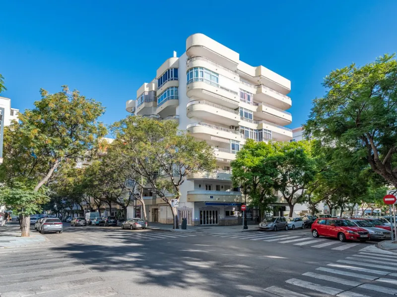 Apartment - Penthouse в продаже в Marbella, Málaga. В доме 3 спален и 2 ванных комнат. Площадь дома 120 м²