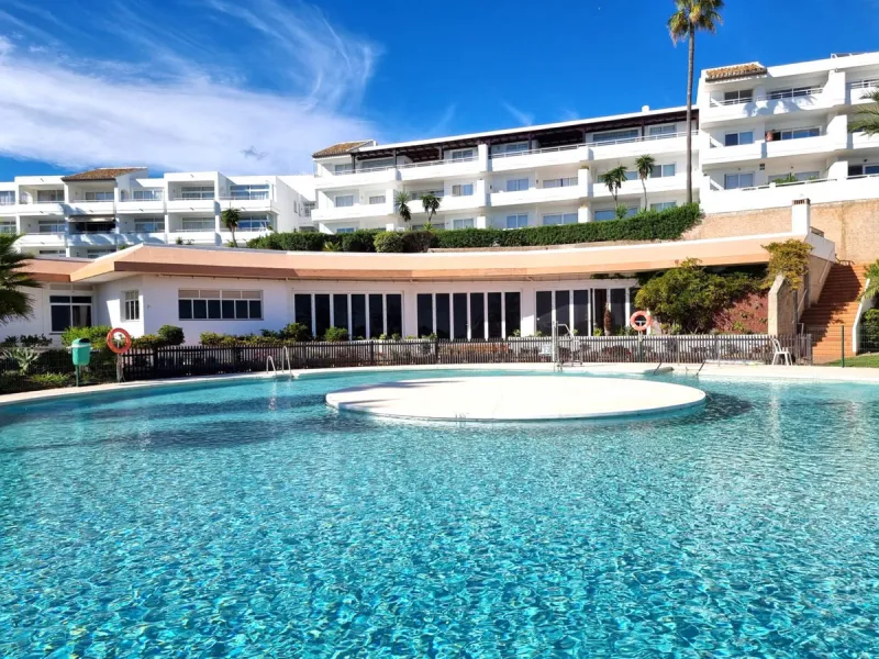 Apartment - Middle Floor Apartment в продаже в Mijas, Málaga. В доме 1 спален и 1 ванных комнат. Площадь дома 71 м². Площадь участка 82 м²