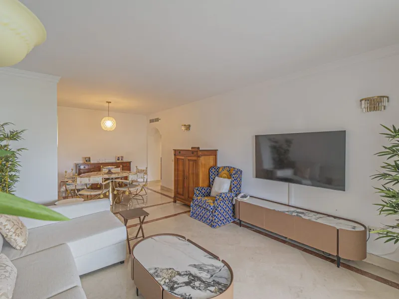 LUXURY PROPERTY NEXT TO THE BEACH IN THE BEST AREA OF CENTRAL MARBELLA