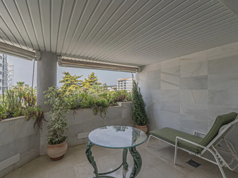 LUXURY PROPERTY NEXT TO THE BEACH IN THE BEST AREA OF CENTRAL MARBELLA