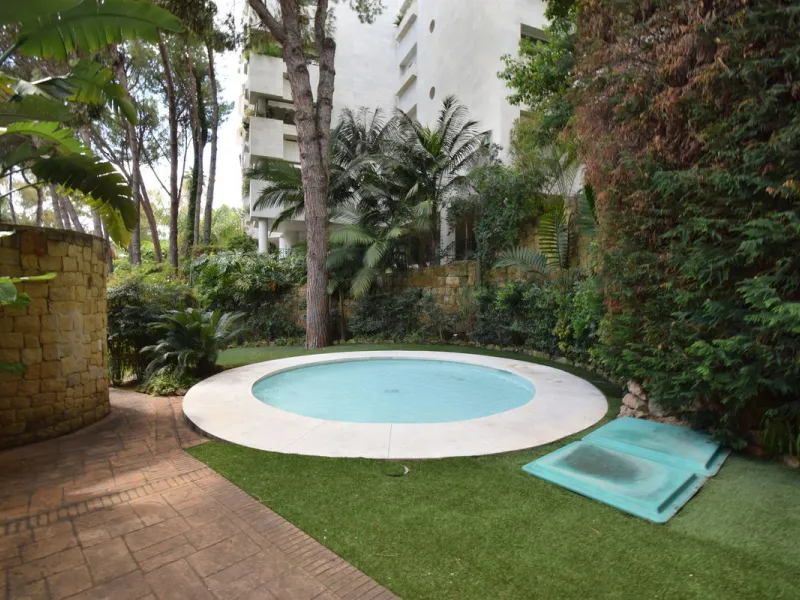 LUXURY PROPERTY NEXT TO THE BEACH IN THE BEST AREA OF CENTRAL MARBELLA