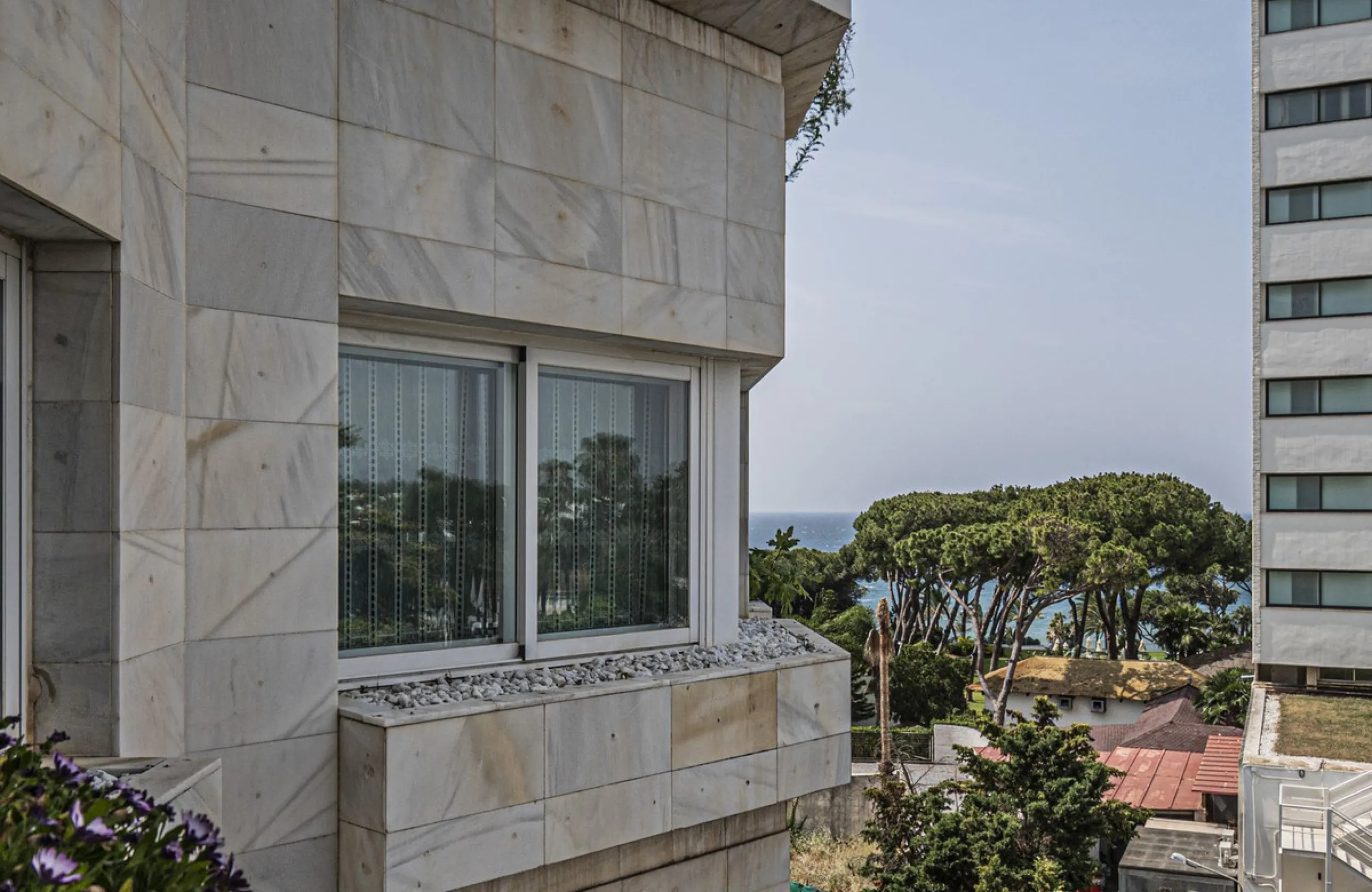 LUXURY PROPERTY NEXT TO THE BEACH IN THE BEST AREA OF CENTRAL MARBELLA