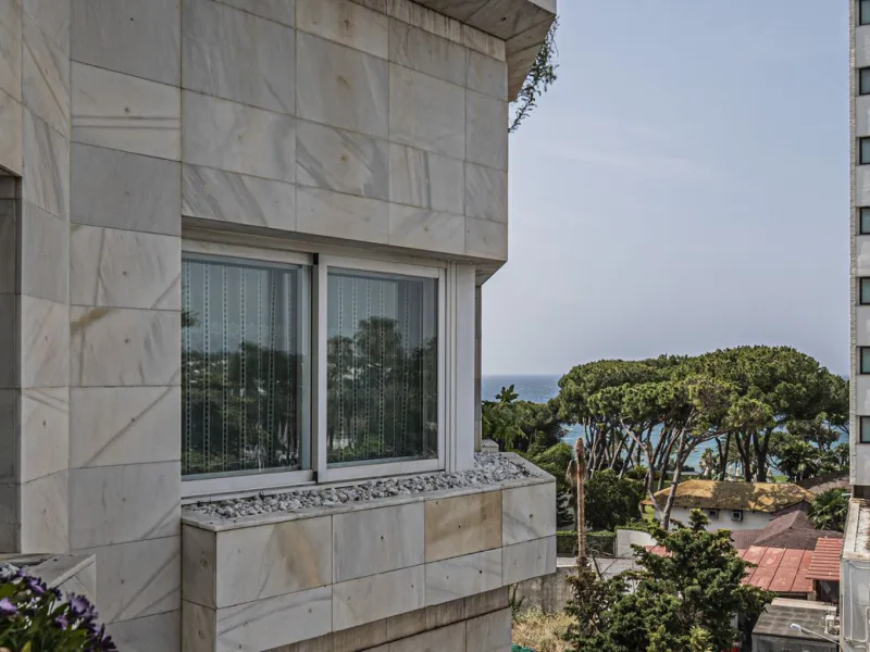 LUXURY PROPERTY NEXT TO THE BEACH IN THE BEST AREA OF CENTRAL MARBELLA