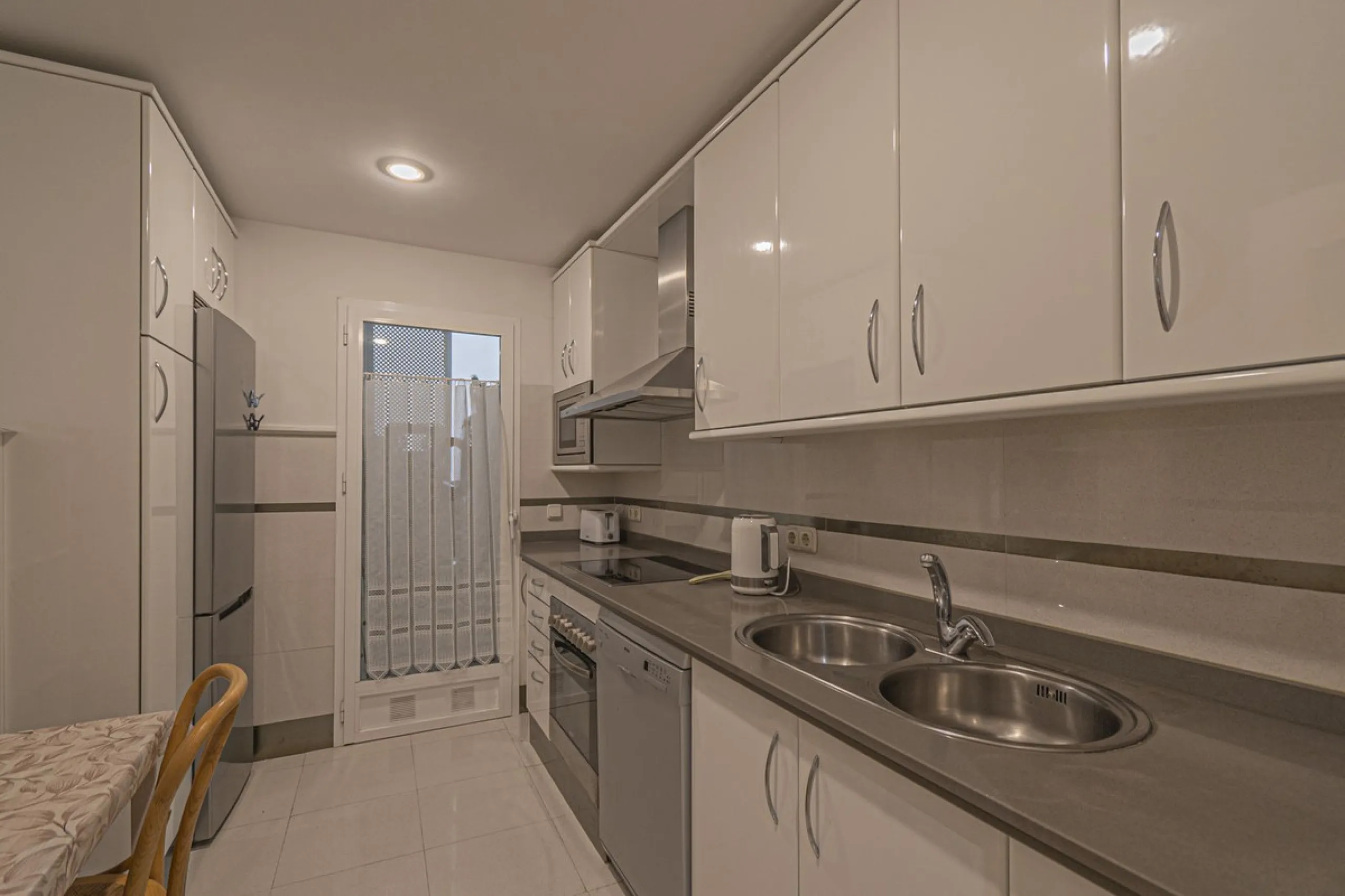 LUXURY PROPERTY NEXT TO THE BEACH IN THE BEST AREA OF CENTRAL MARBELLA