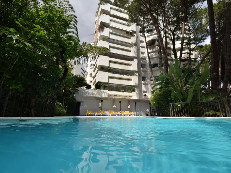 LUXURY PROPERTY NEXT TO THE BEACH IN THE BEST AREA OF CENTRAL MARBELLA