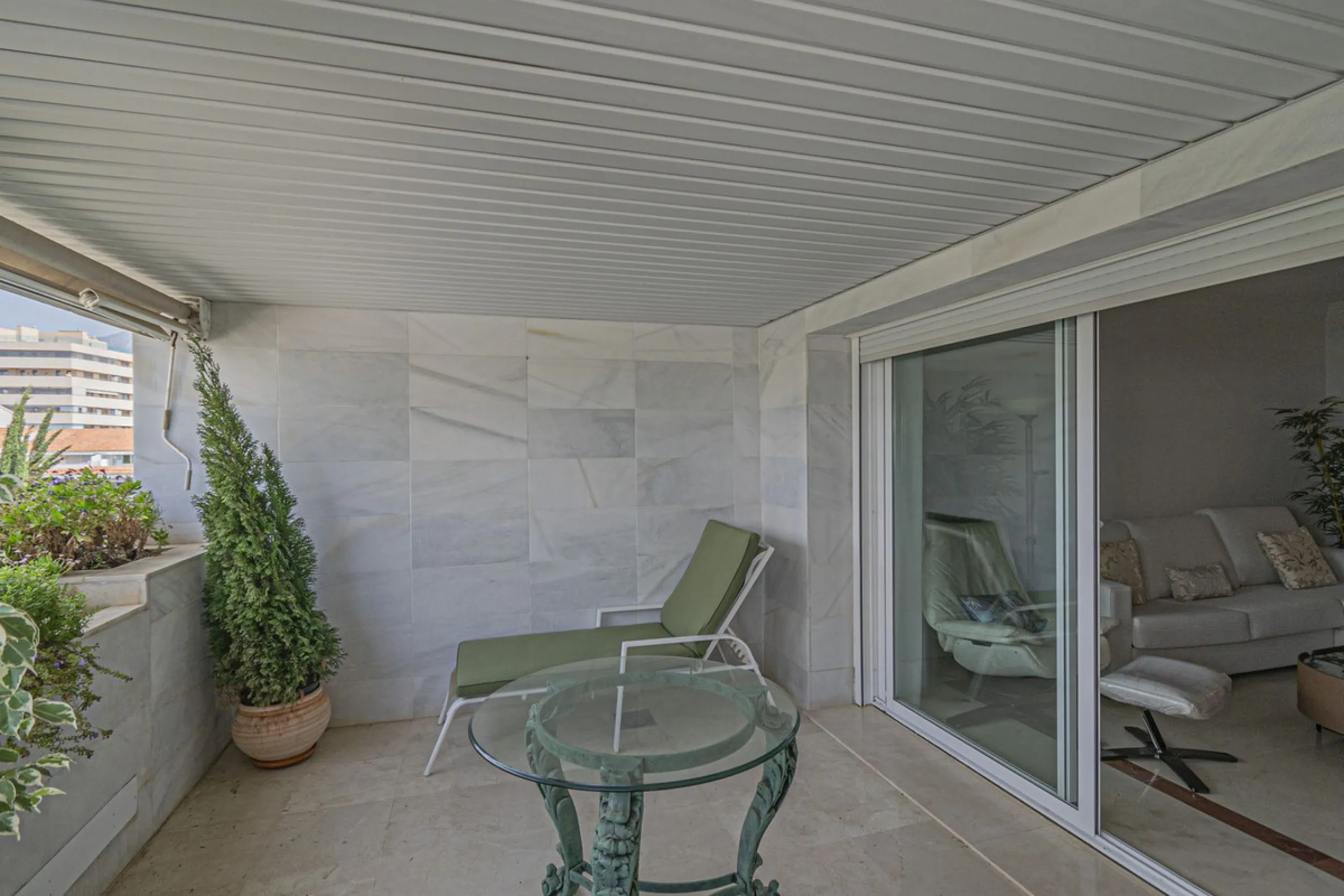 LUXURY PROPERTY NEXT TO THE BEACH IN THE BEST AREA OF CENTRAL MARBELLA