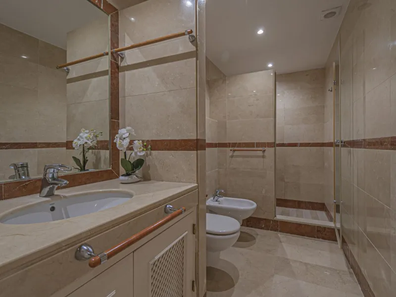 LUXURY PROPERTY NEXT TO THE BEACH IN THE BEST AREA OF CENTRAL MARBELLA
