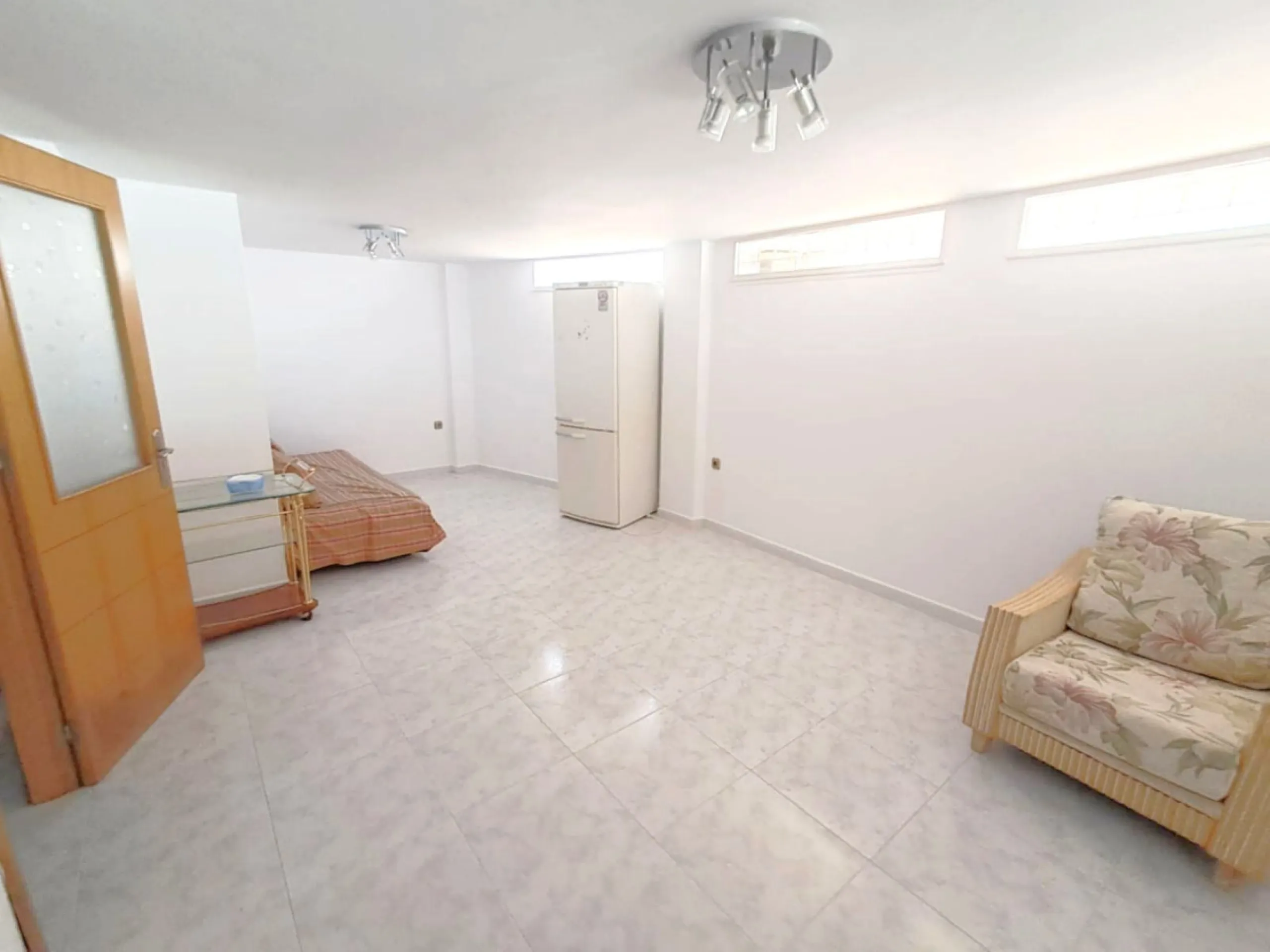 House - Semi-Detached House в продаже в Benalmadena, Málaga. В доме 5 спален и 4 ванных комнат. Площадь дома 180 м². Площадь участка 25 м²