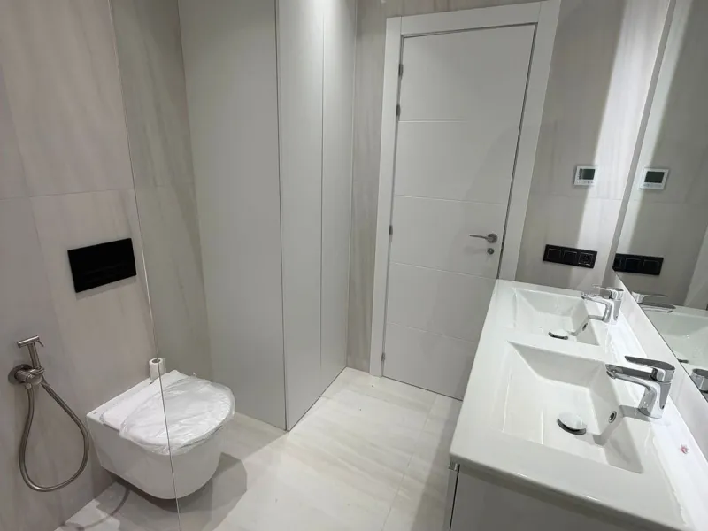 Spacious 3-Bedroom Apartment in Exclusive Gated Urbanisation with 24-Hour Security – Prime Costa del Sol Opportunity with Ongoing Renovation!
