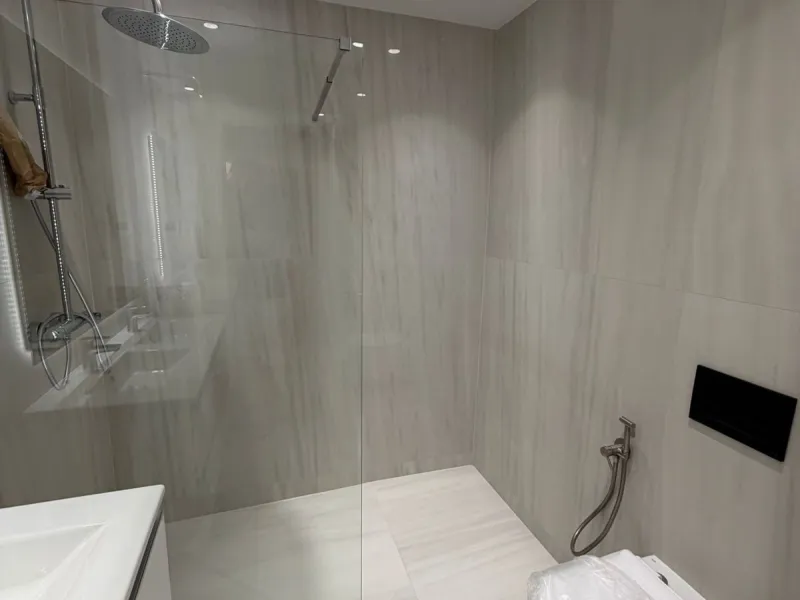 Spacious 3-Bedroom Apartment in Exclusive Gated Urbanisation with 24-Hour Security – Prime Costa del Sol Opportunity with Ongoing Renovation!