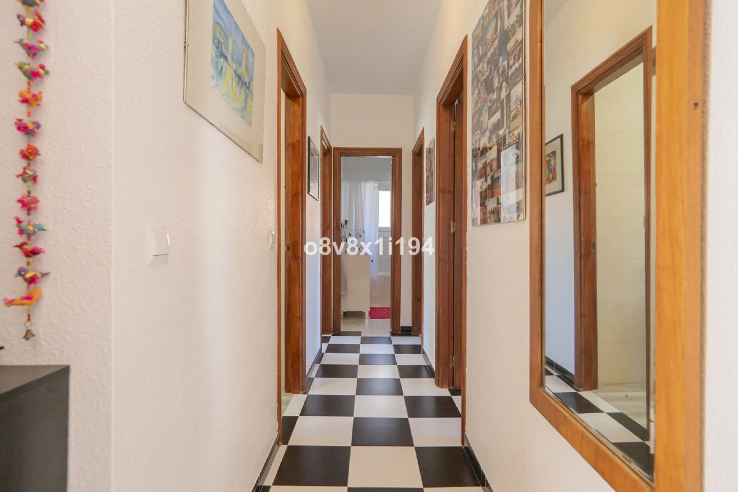 Imagine waking up every morning to open views that stretch as far as Malaga, surrounded by the tranquility of the Pinos de Alhaurín residential area. This detached villa is designed for families looking for a spacious, comfortable home surrounded by natur