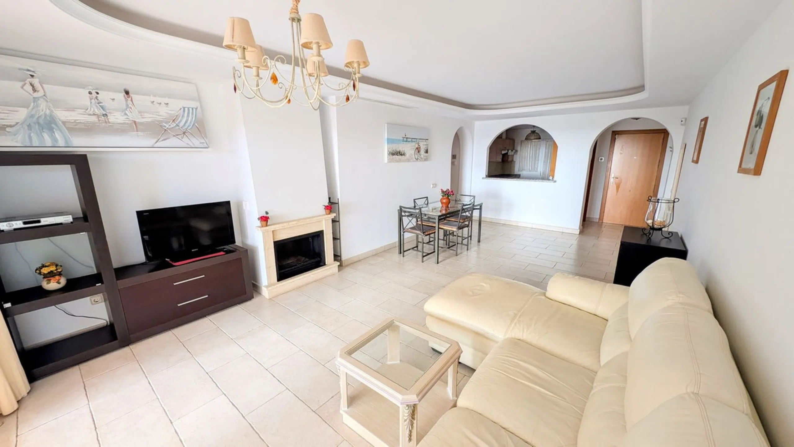Altos de Almendros – Exclusive Ground-Floor Apartment with Spacious Private Garden and Sea View