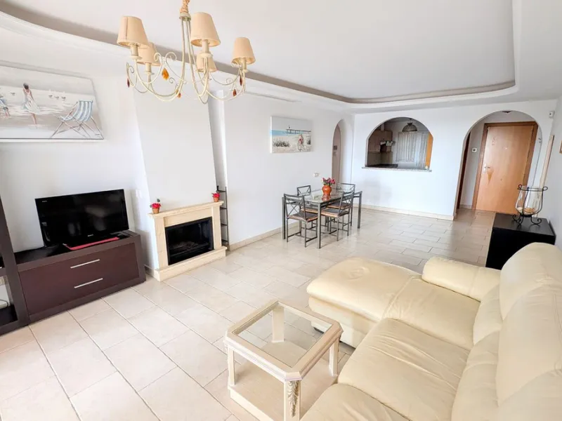 Altos de Almendros – Exclusive Ground-Floor Apartment with Spacious Private Garden and Sea View