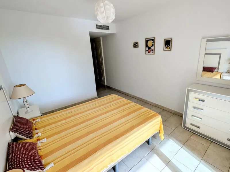 Altos de Almendros – Exclusive Ground-Floor Apartment with Spacious Private Garden and Sea View