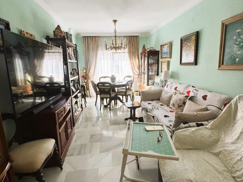 ???? Flat in Las Lagunas – 3 Bedrooms with Garage and Storage Room