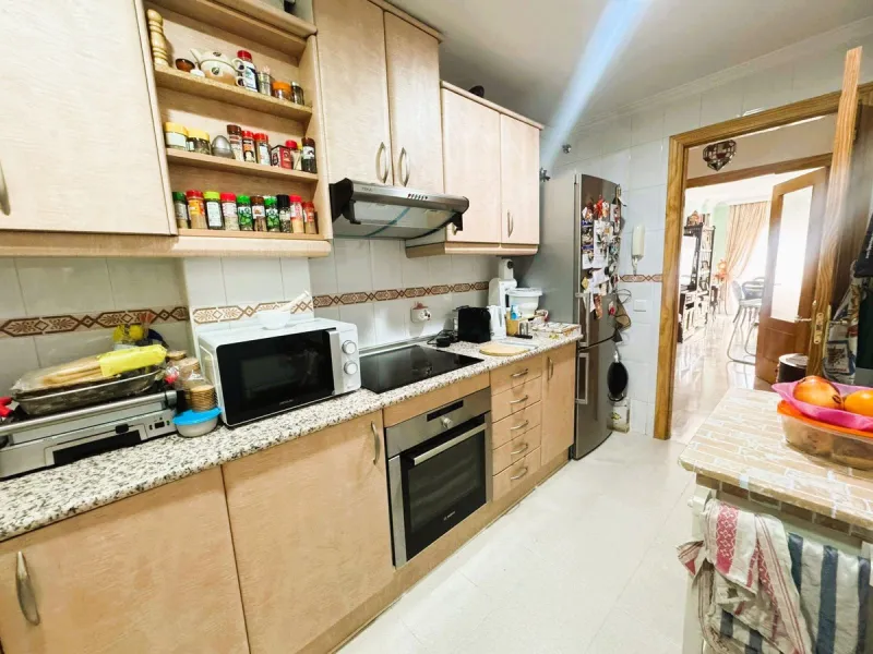 ???? Flat in Las Lagunas – 3 Bedrooms with Garage and Storage Room