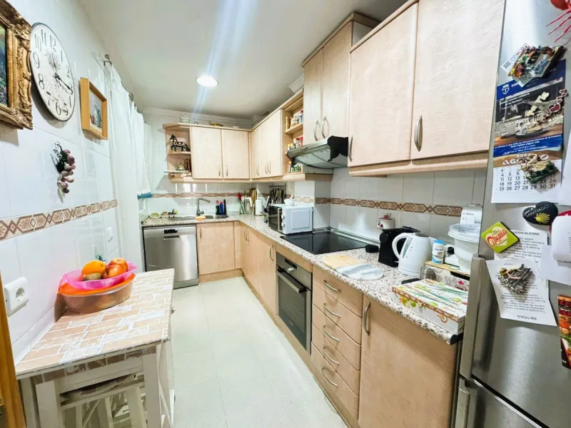 ???? Flat in Las Lagunas – 3 Bedrooms with Garage and Storage Room