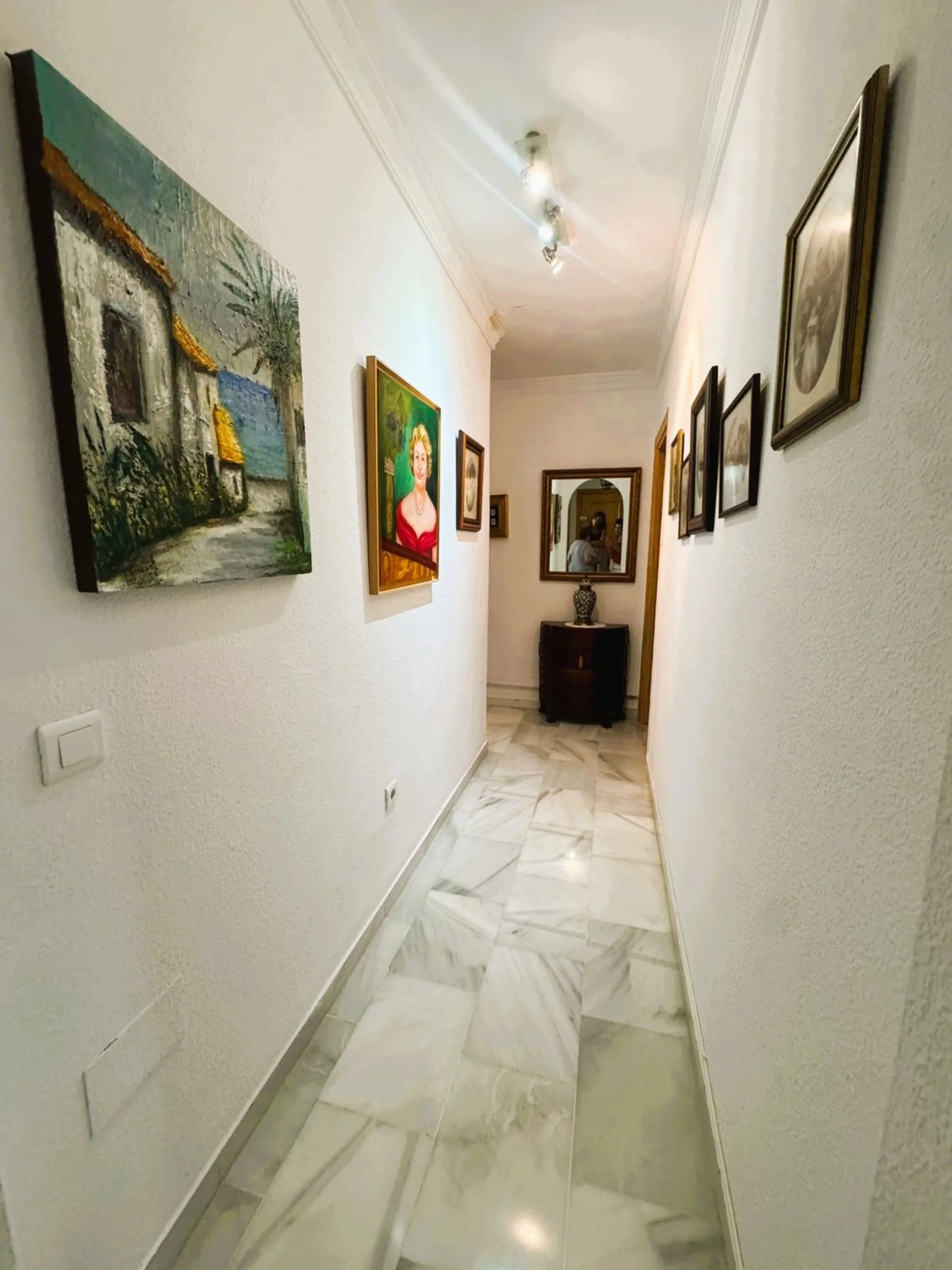 ???? Flat in Las Lagunas – 3 Bedrooms with Garage and Storage Room