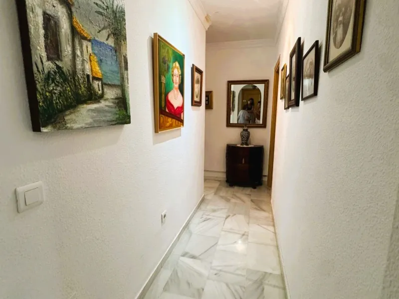 ???? Flat in Las Lagunas – 3 Bedrooms with Garage and Storage Room